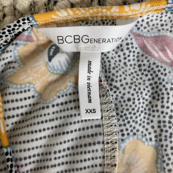 Floral Romper - Picture 6 of 6